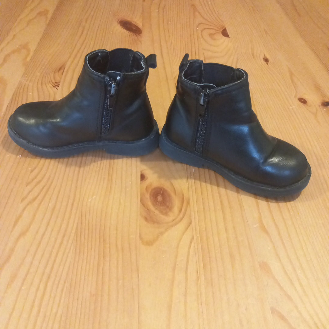 Black Chelsea Boots - Girls Infant Size 6 - Nutmeg