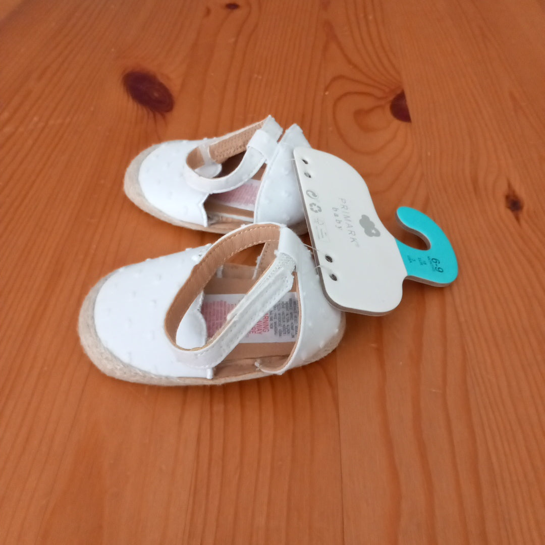White Summer Shoes (BNWT) - Girls 6-9 months - Primark