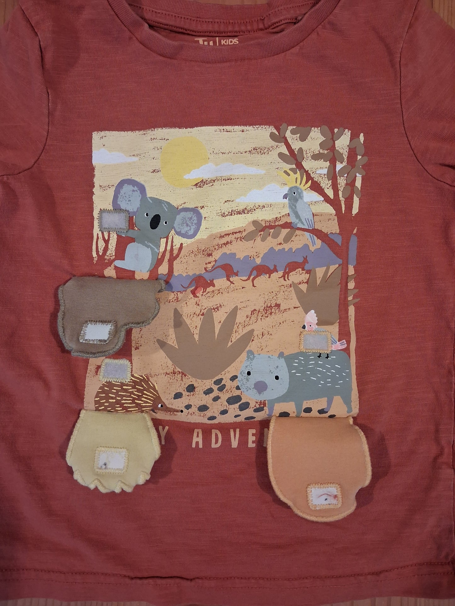 'Happy Adventures' T-Shirt With Flaps - Boys 2-3 years - TU