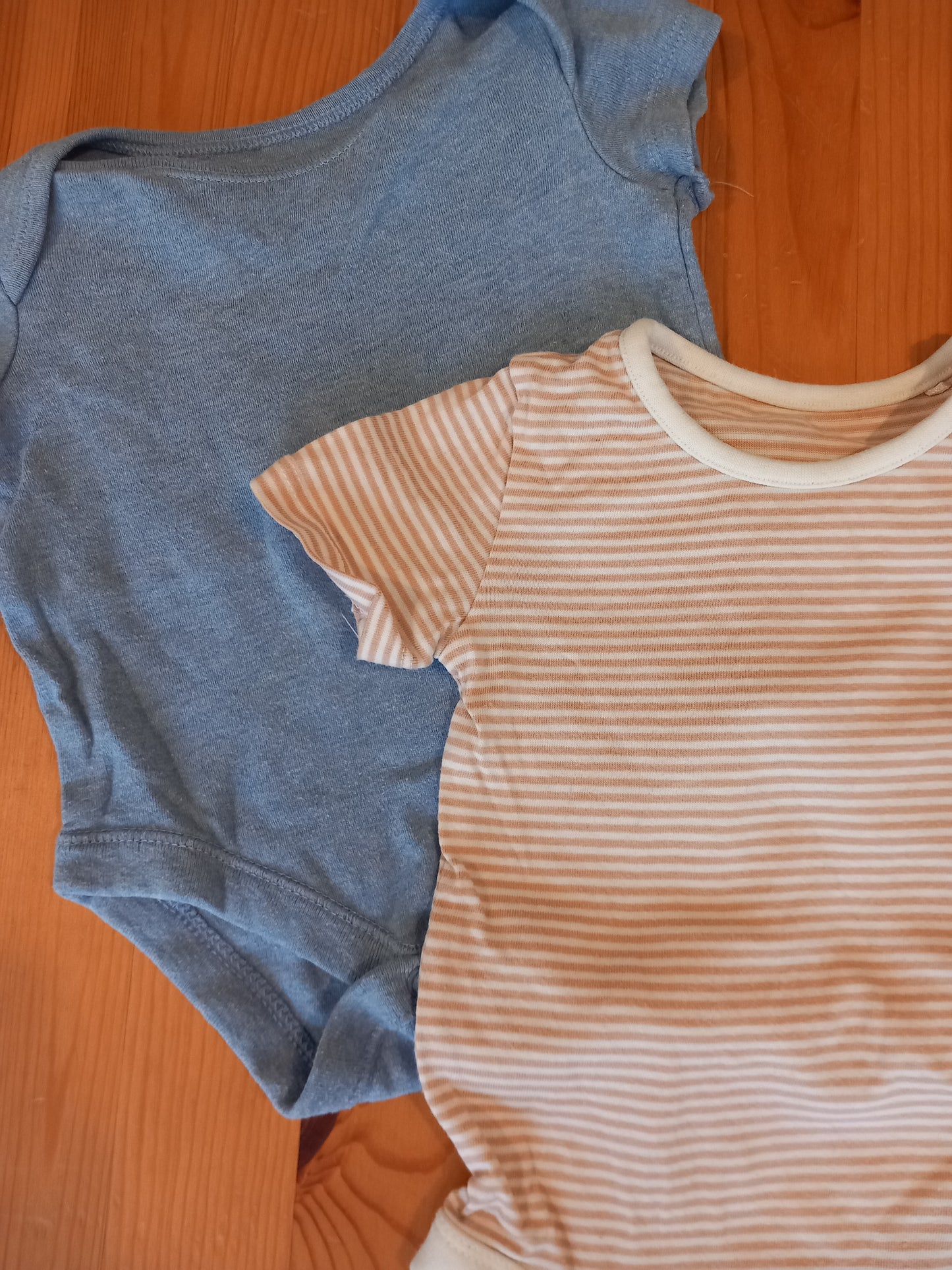 3 x Short Sleeve Bodysuits - Boys 3-6 months - Mixed Brands