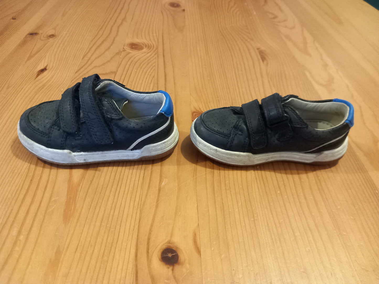 Navy Velcro Shoes - Boys Size 5F - Clarks