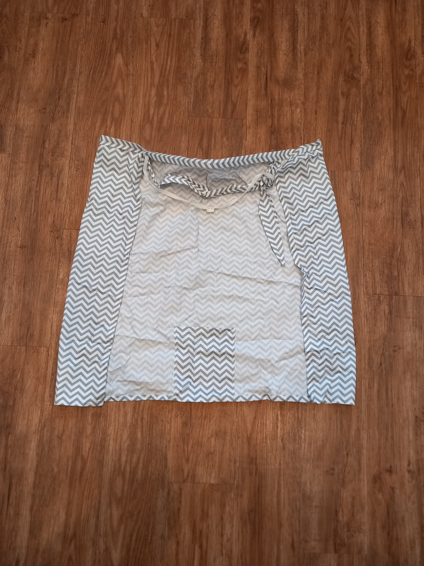 Breastfeeding Cover Up - Brand Unknown