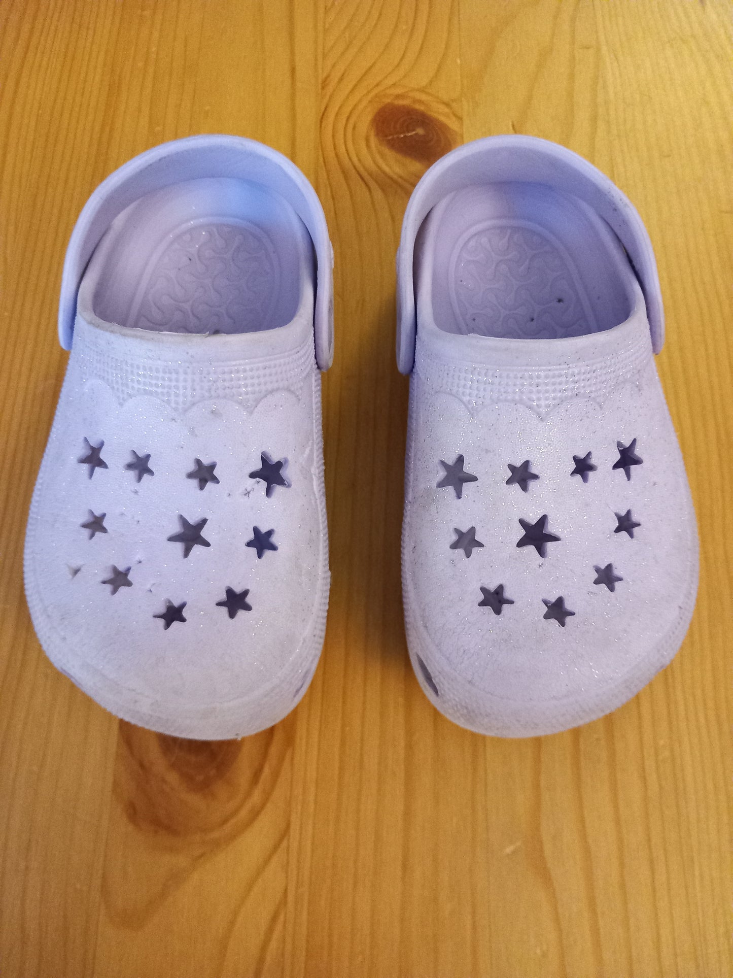 Purple Glittery Croc Style Shoes - Girls Infant Size 6 - Brand Unknown