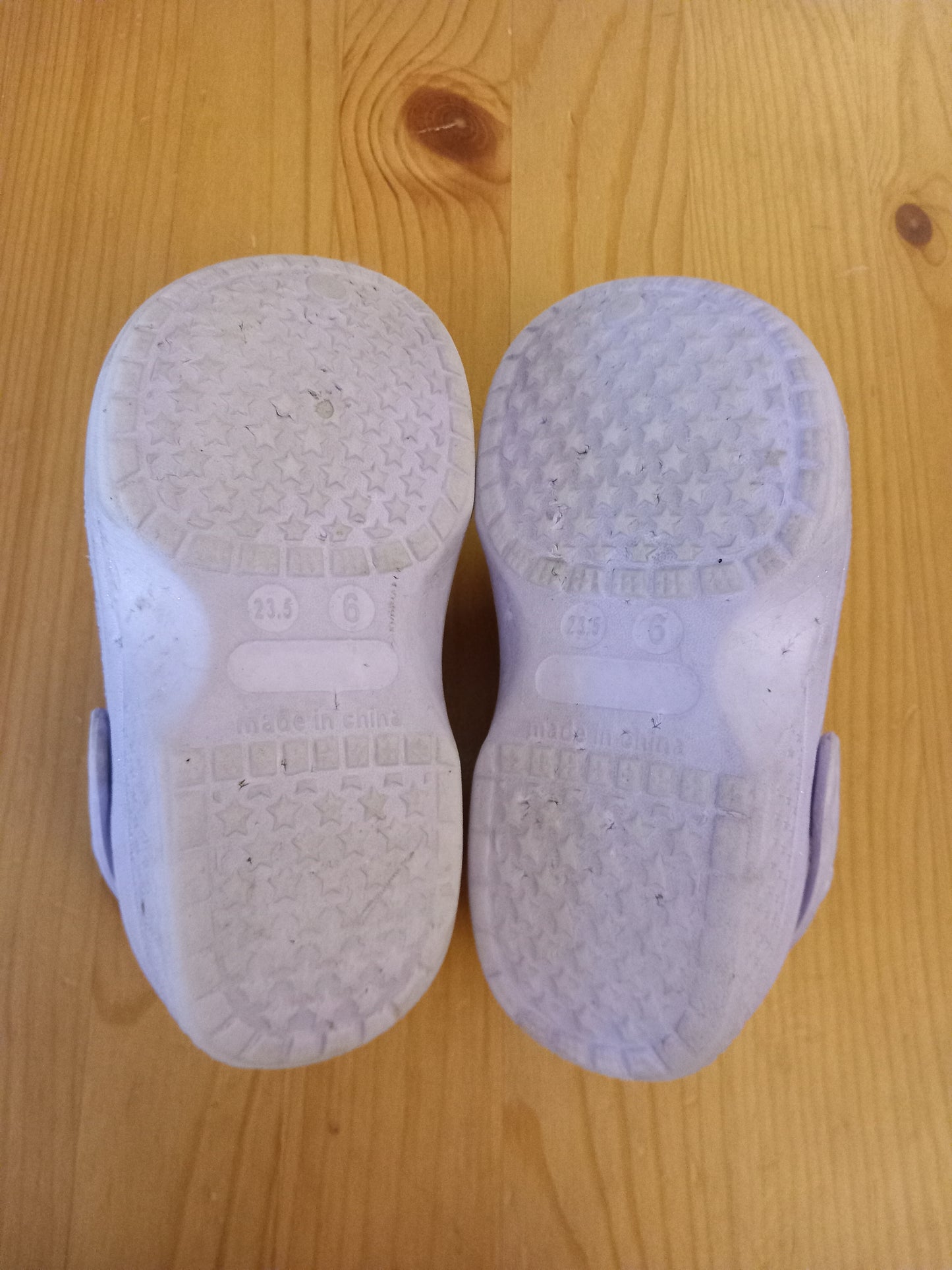 Purple Glittery Croc Style Shoes - Girls Infant Size 6 - Brand Unknown