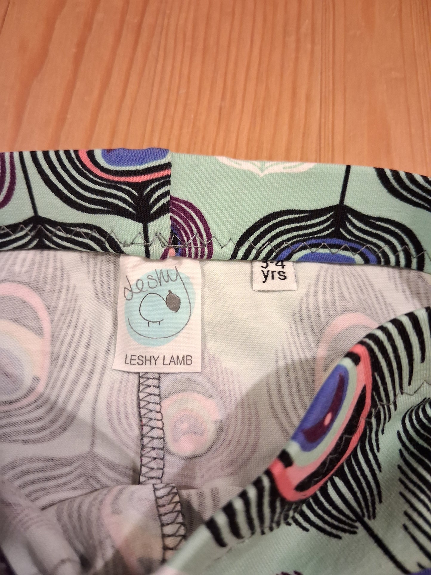 Handmade Feathers Leggings - Girls 3-4 years - Leshy Lamb