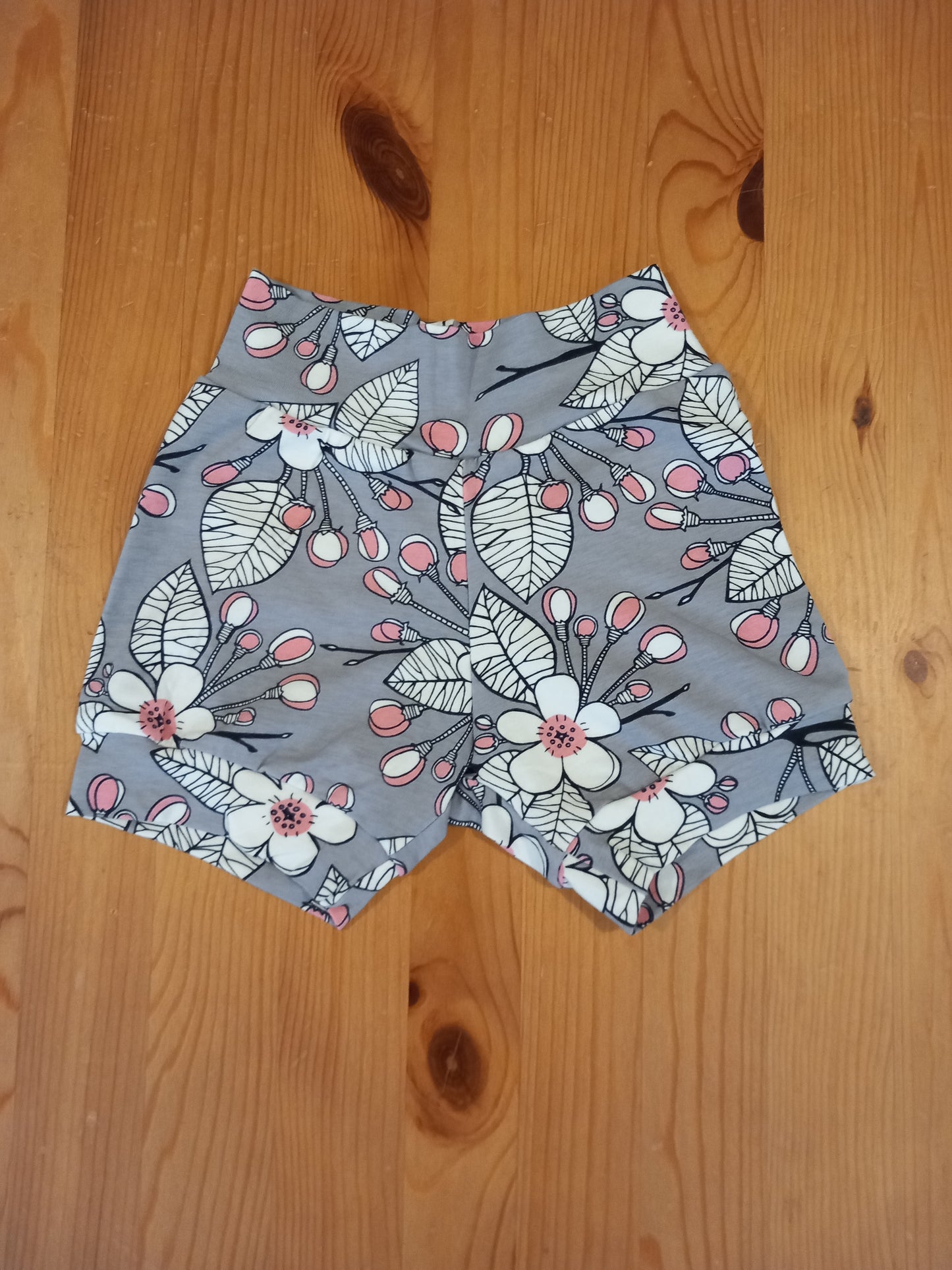 Handmade T-Shirt & Shorts Set - Girls 2-3 years - Lottie & Lysh