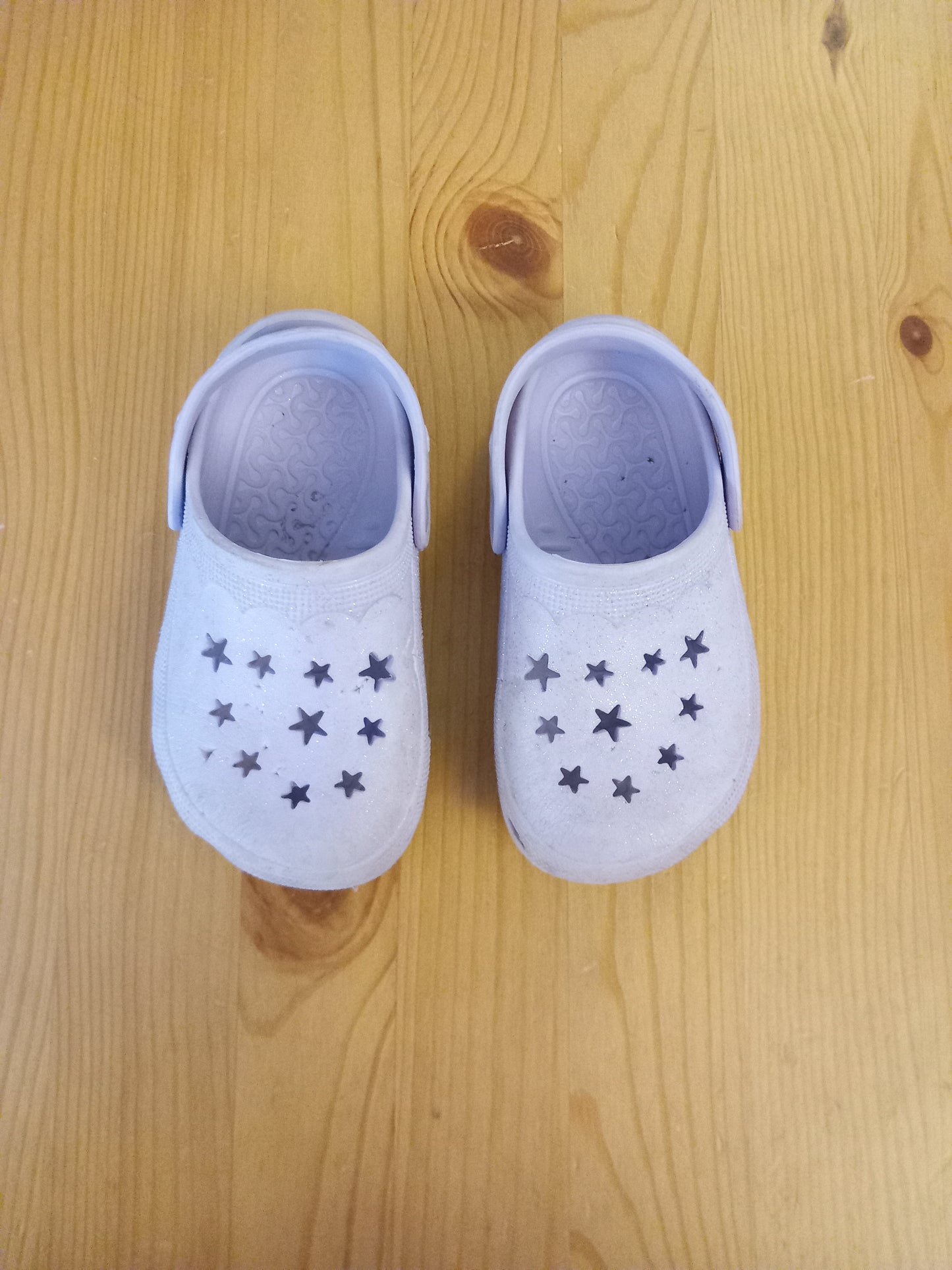 Purple Glittery Croc Style Shoes - Girls Infant Size 6 - Brand Unknown