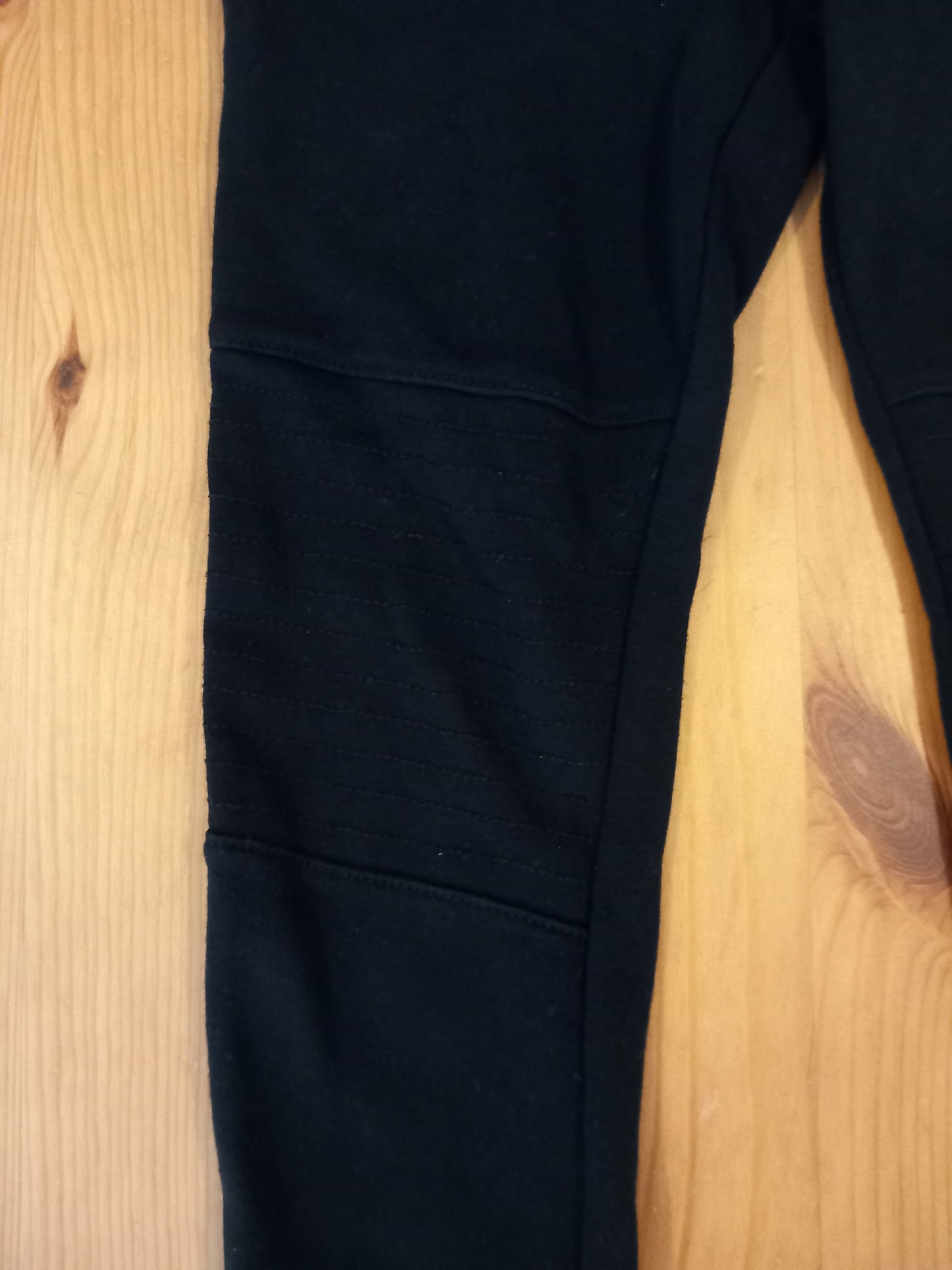 Black Joggers With Drawstring Waistband and Feature Knees - Boys 6-7 years - H&M