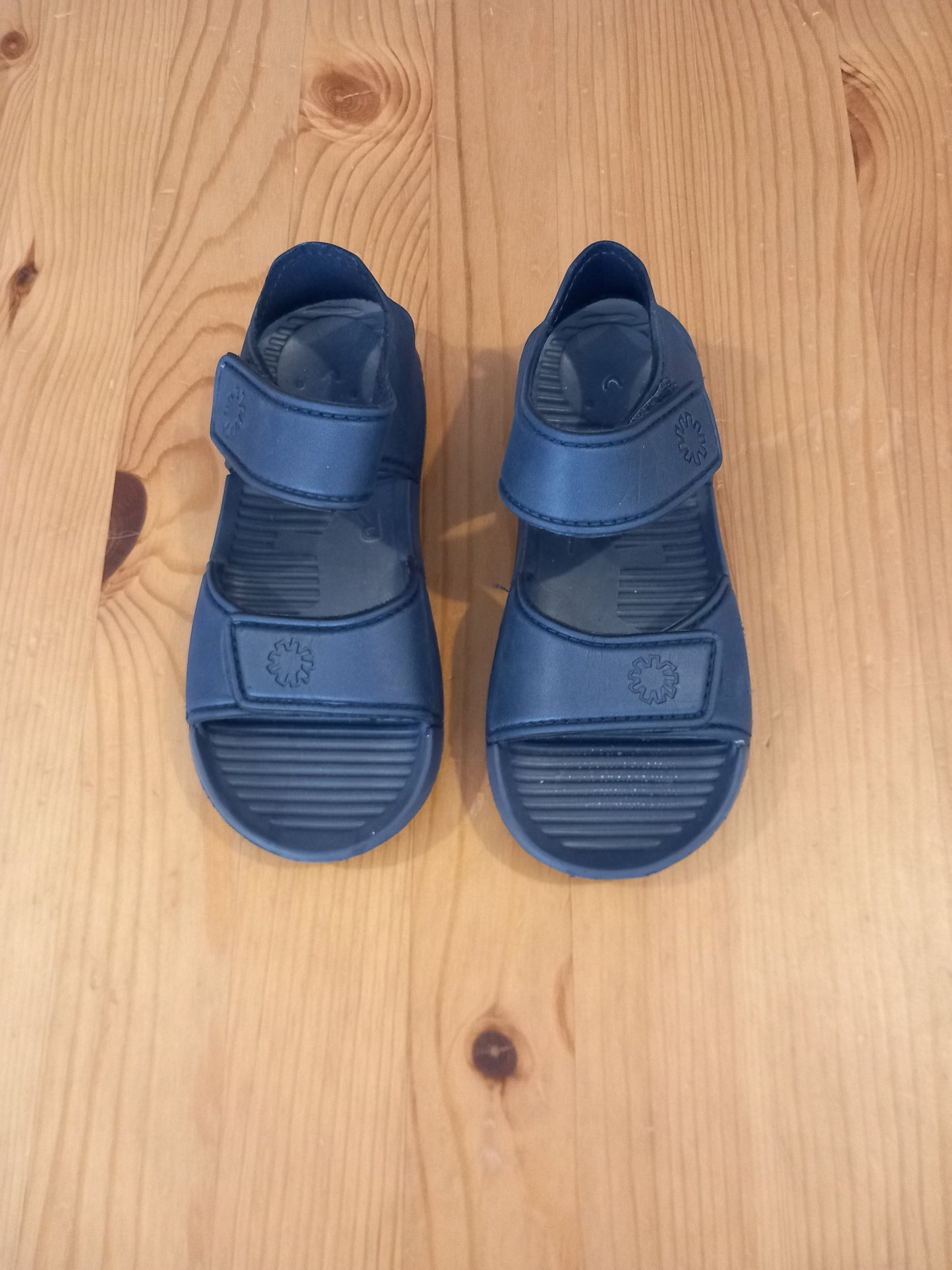 Navy Sandals - Boys Child Size 10 - Brand Unknown