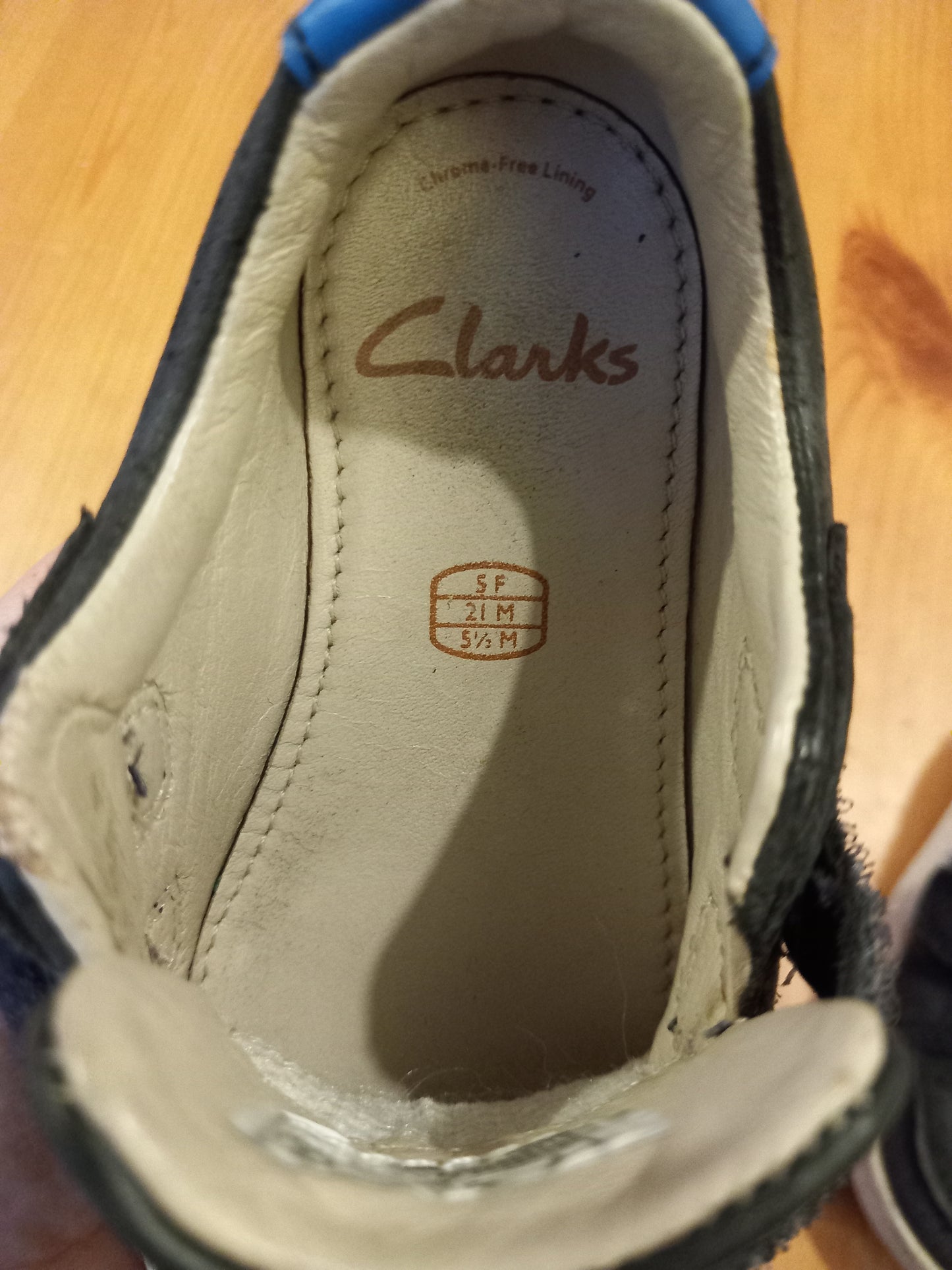 Navy Velcro Shoes - Boys Size 5F - Clarks