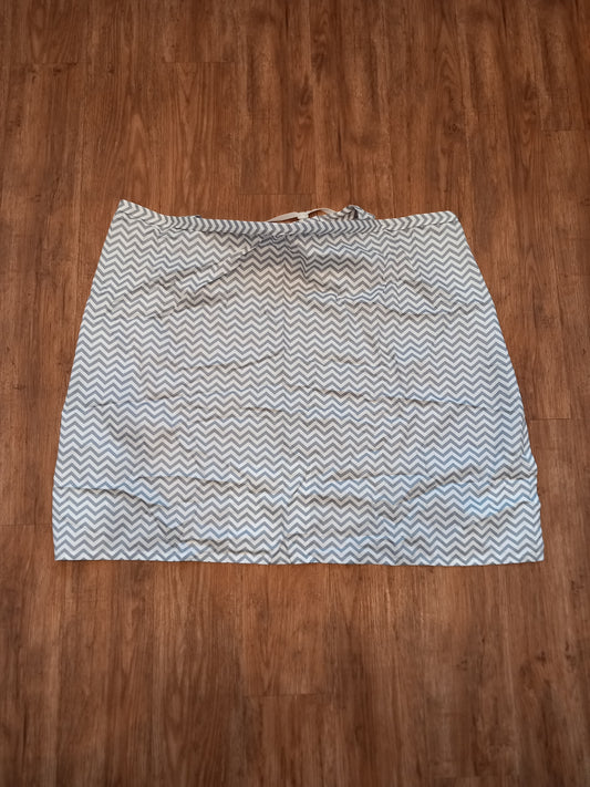 Breastfeeding Cover Up - Brand Unknown