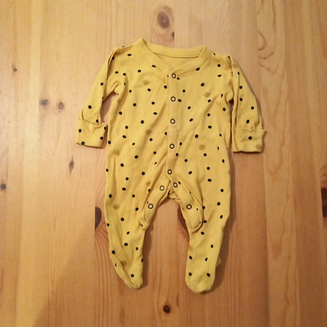 Yellow Sunshines Spotty Sleepsuit - Unisex up to 1 month - Mothercare