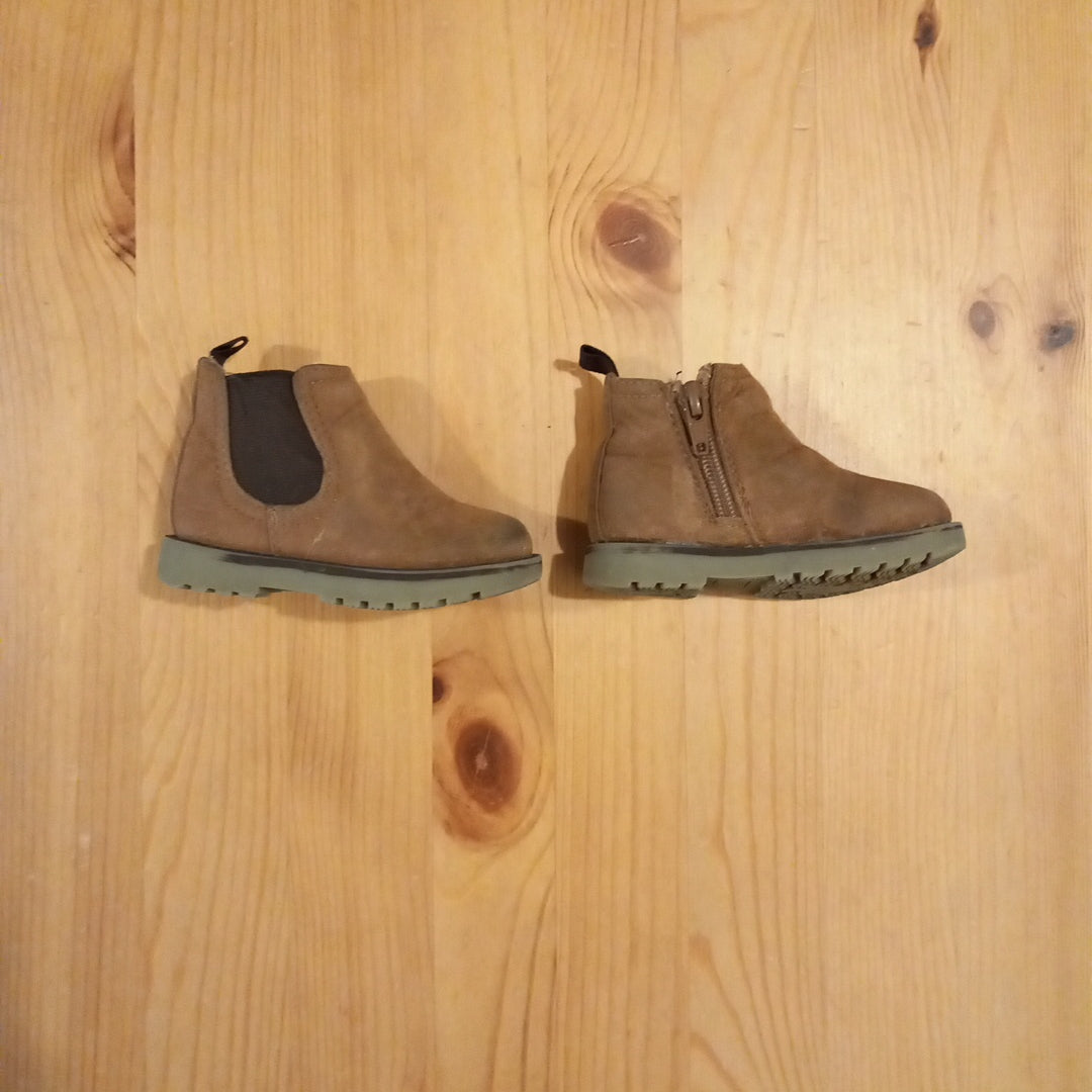 Brown Chelsea Style Boots - Unisex Infant Size 3 - Primark