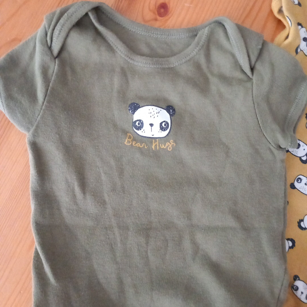 3 x Short Sleeve Bear Bodysuits - Unisex 6-9 months - Primark