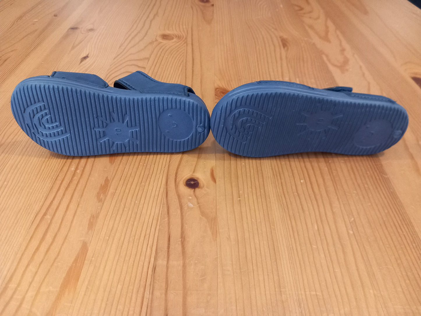Navy Sandals - Boys Child Size 10 - Brand Unknown