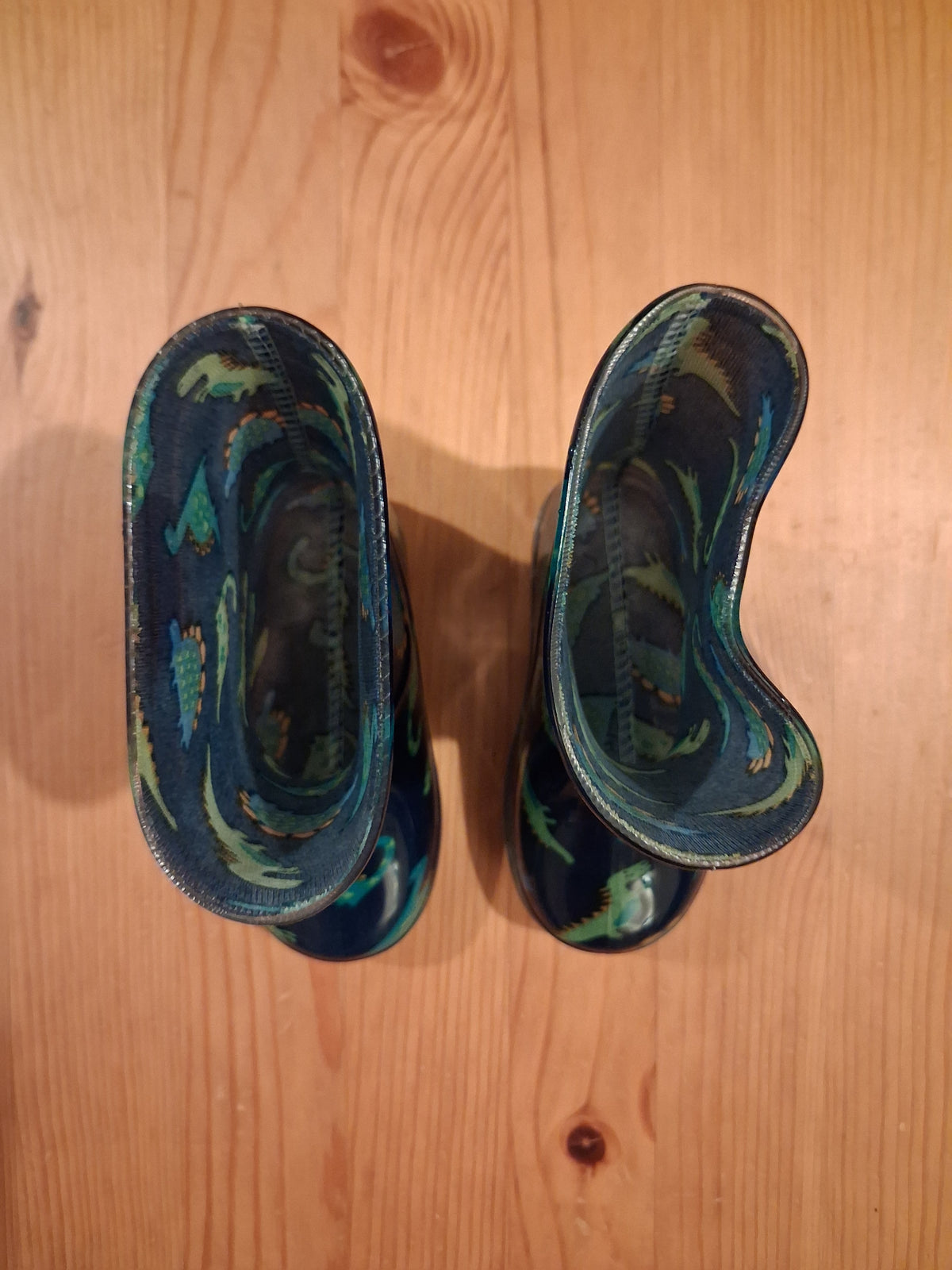 Dinosaurs Wellies - Boys Infant Size 4 - Brand Unknown
