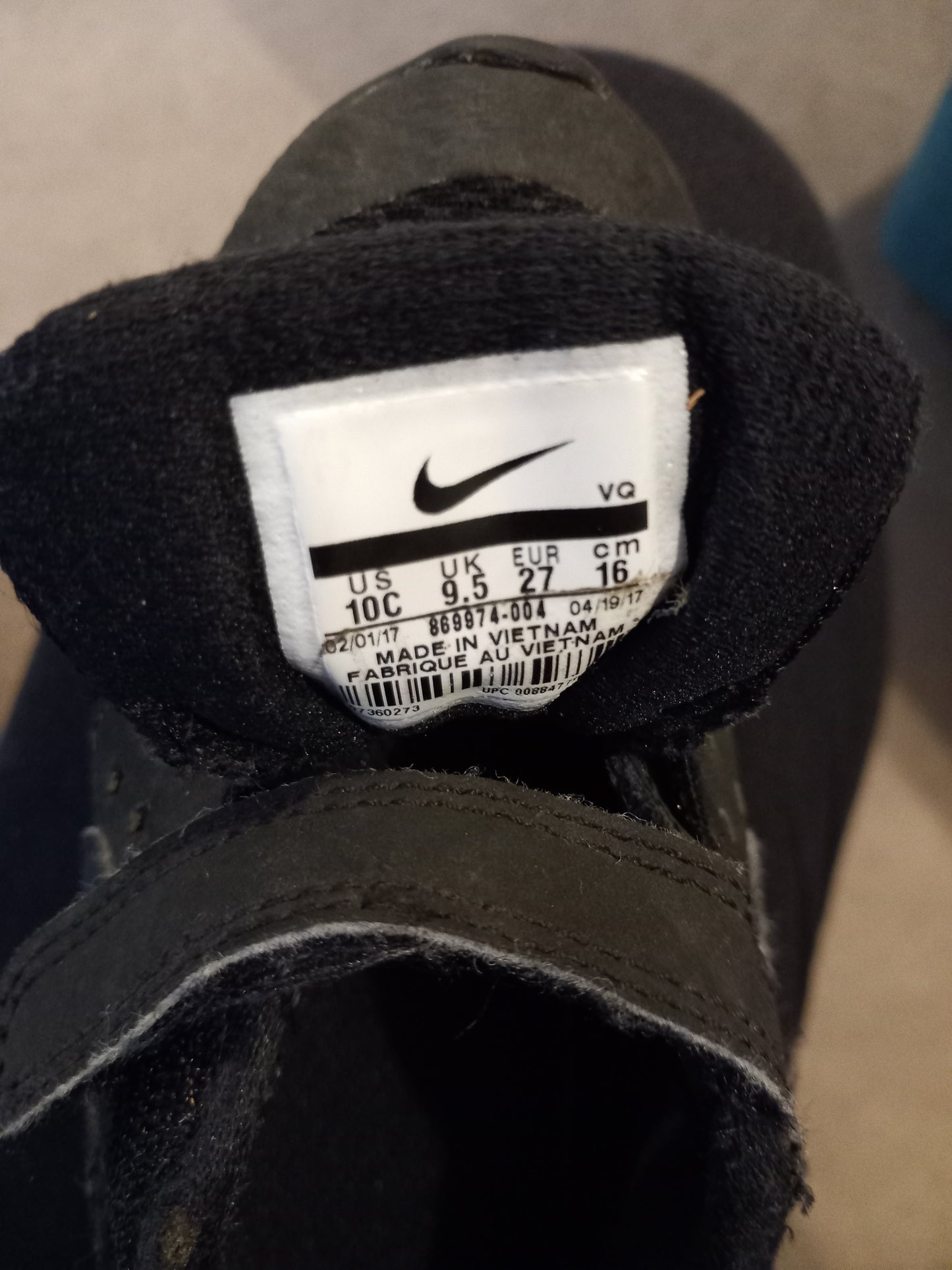 Black Nike Velcro Trainers - Boys Infant Size 9.5 - Nike