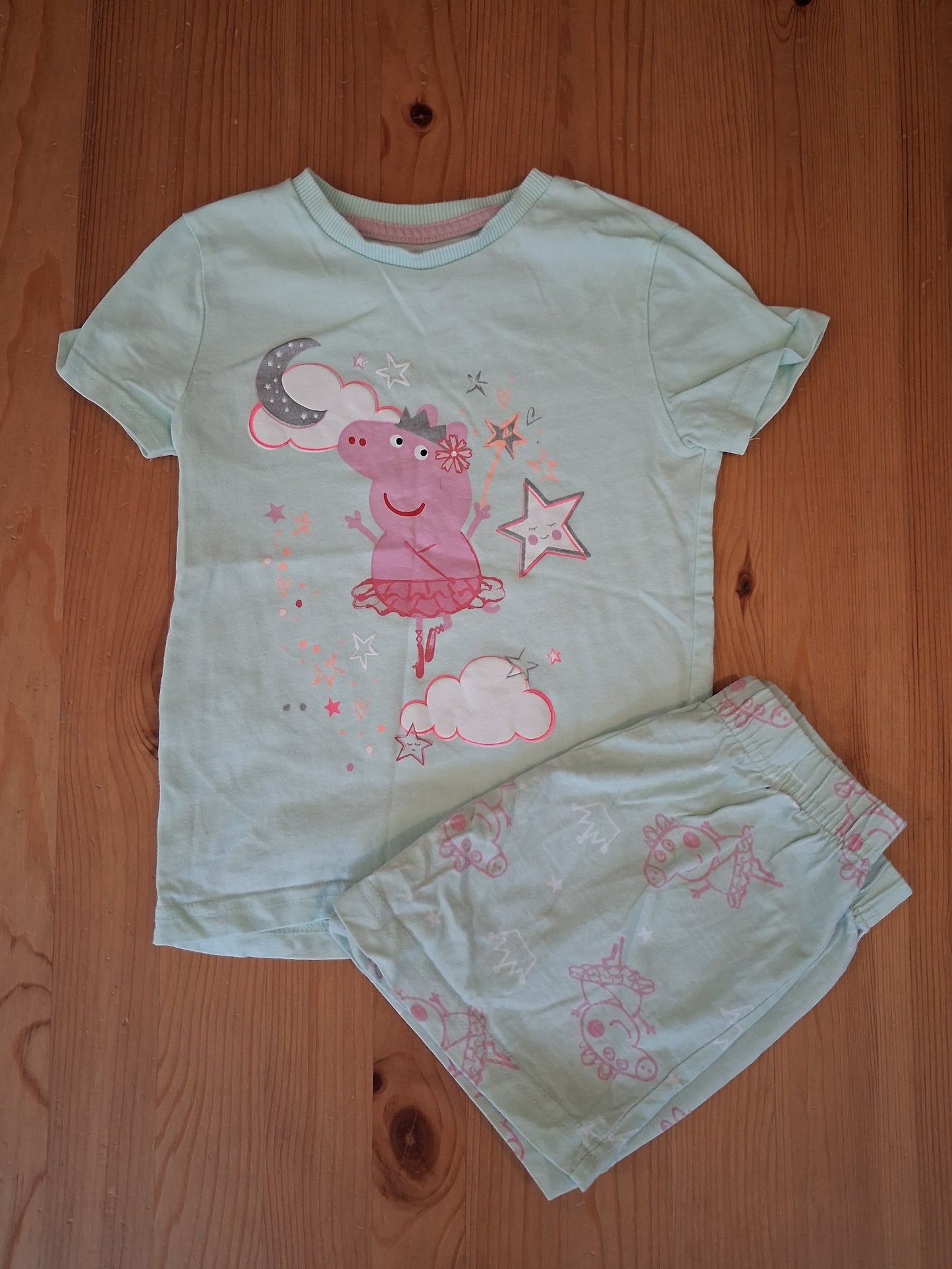 Peppa Pig Shorts Pyjamas - Girls 3-4 years - Home Bargains