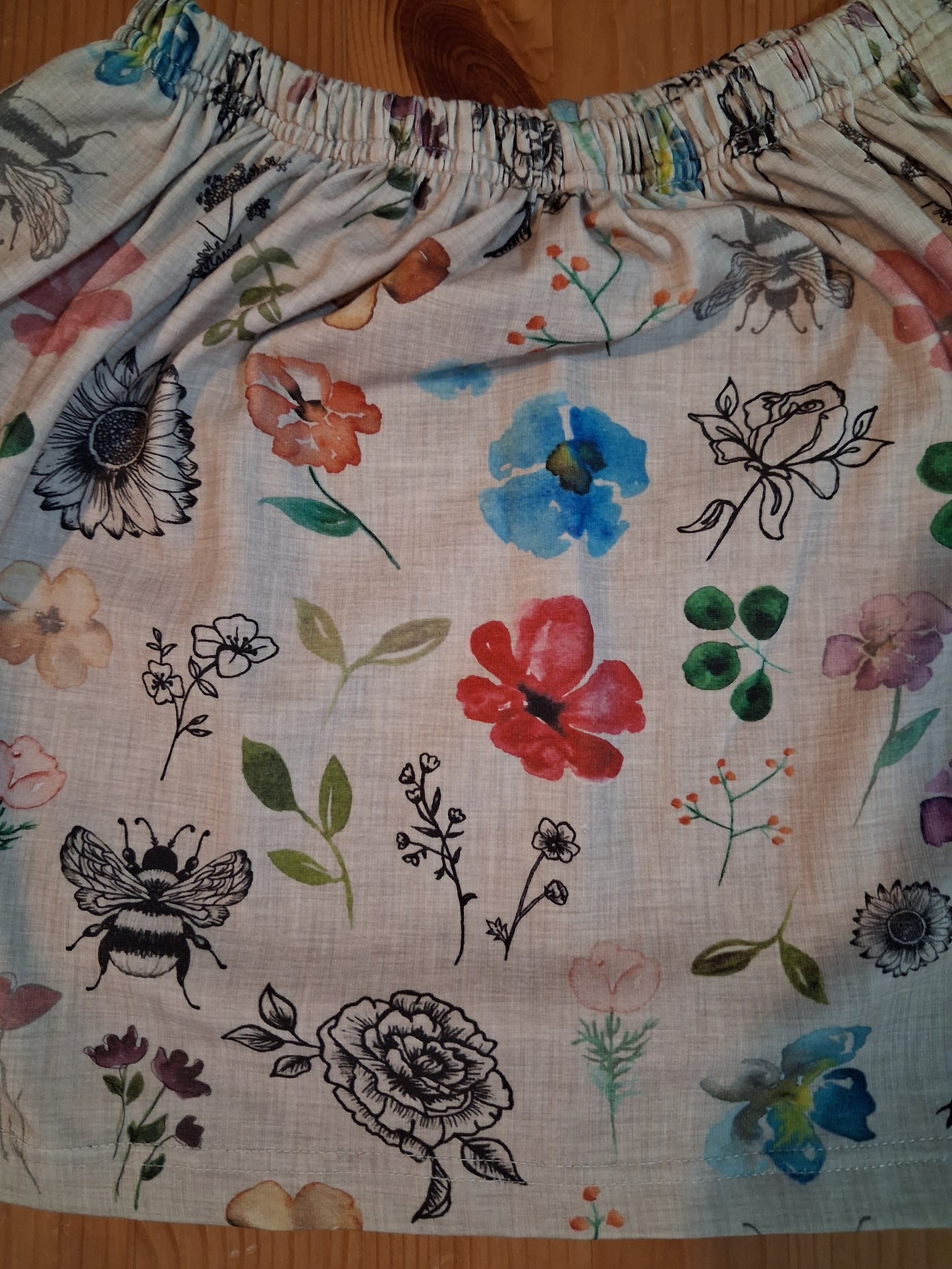 Handmade Flowers & Bees Skirt With Elasticated Waistband - Girls 3-4 years - Popsy & Mama