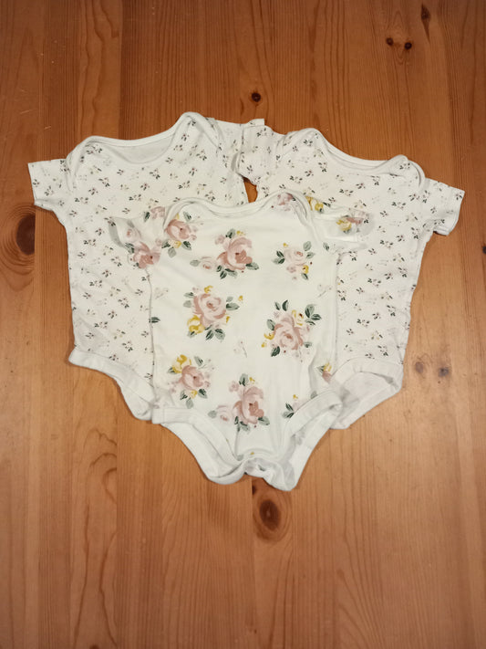 3 x Short Sleeve Floral Bodysuits - Girls 9-12 months - TU