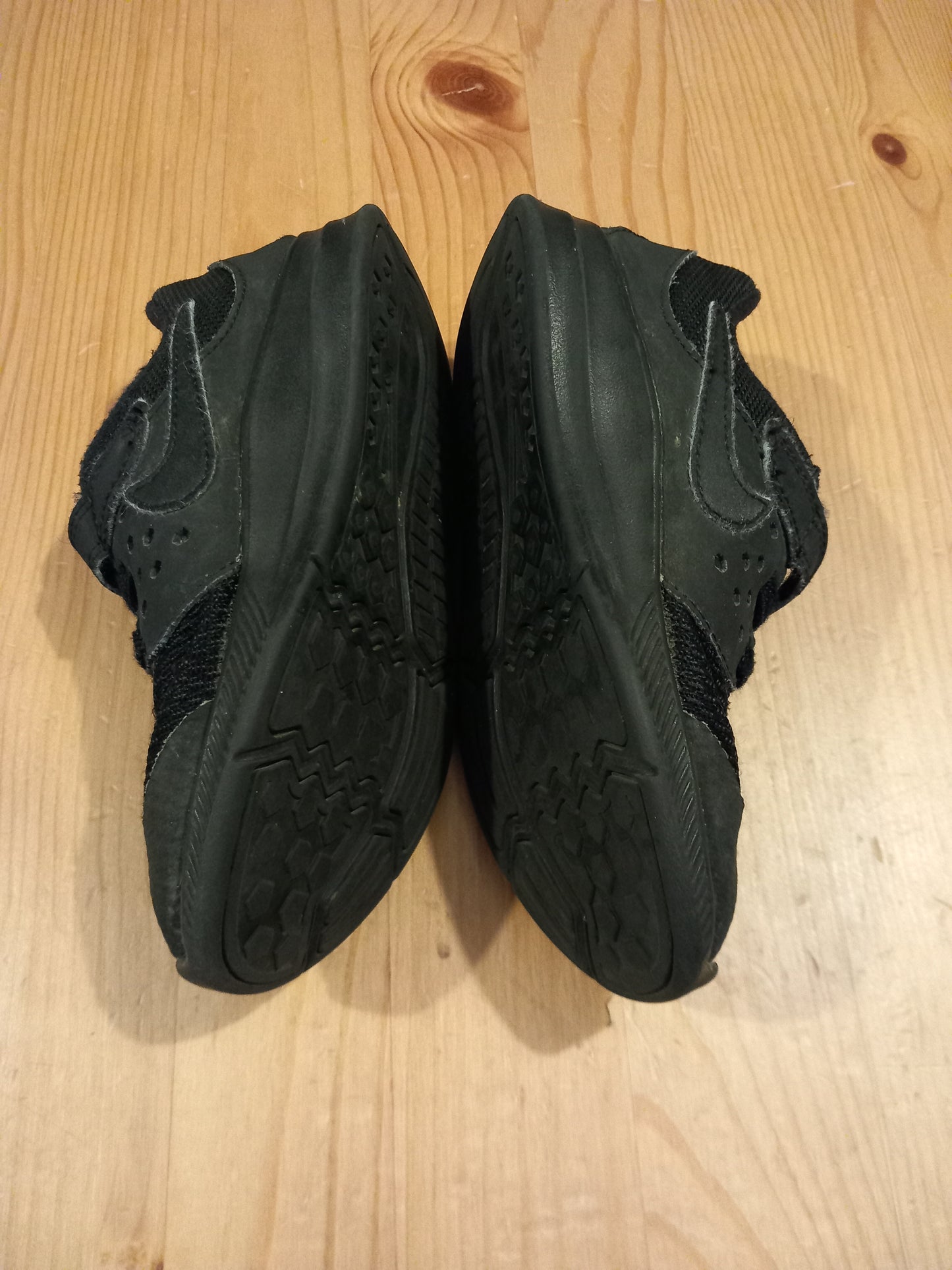 Black Nike Velcro Trainers - Boys Infant Size 9.5 - Nike